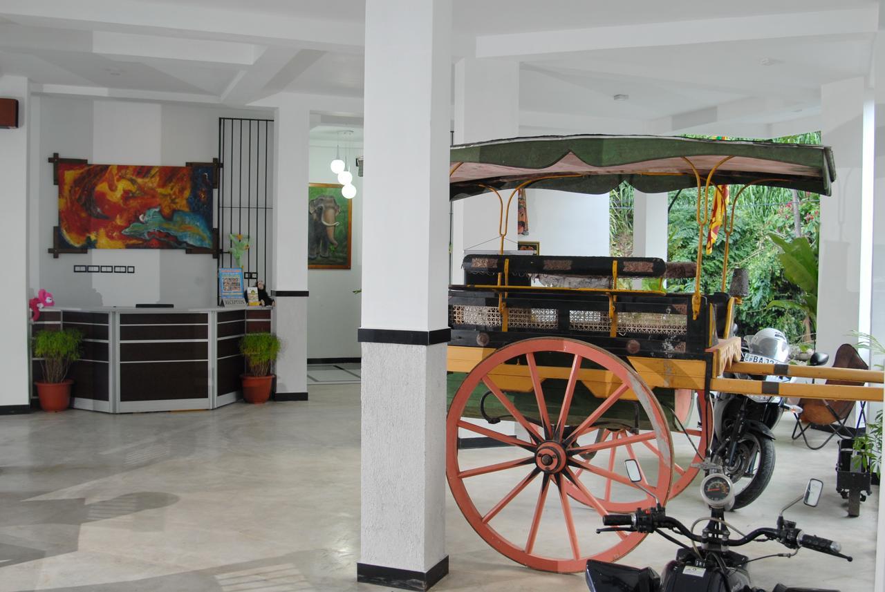 Eagle'S Residence Kandy Exterior photo